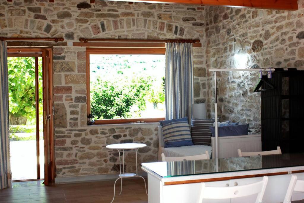 Traditional Stone House At Great Location Apartment Koroni  Luaran gambar